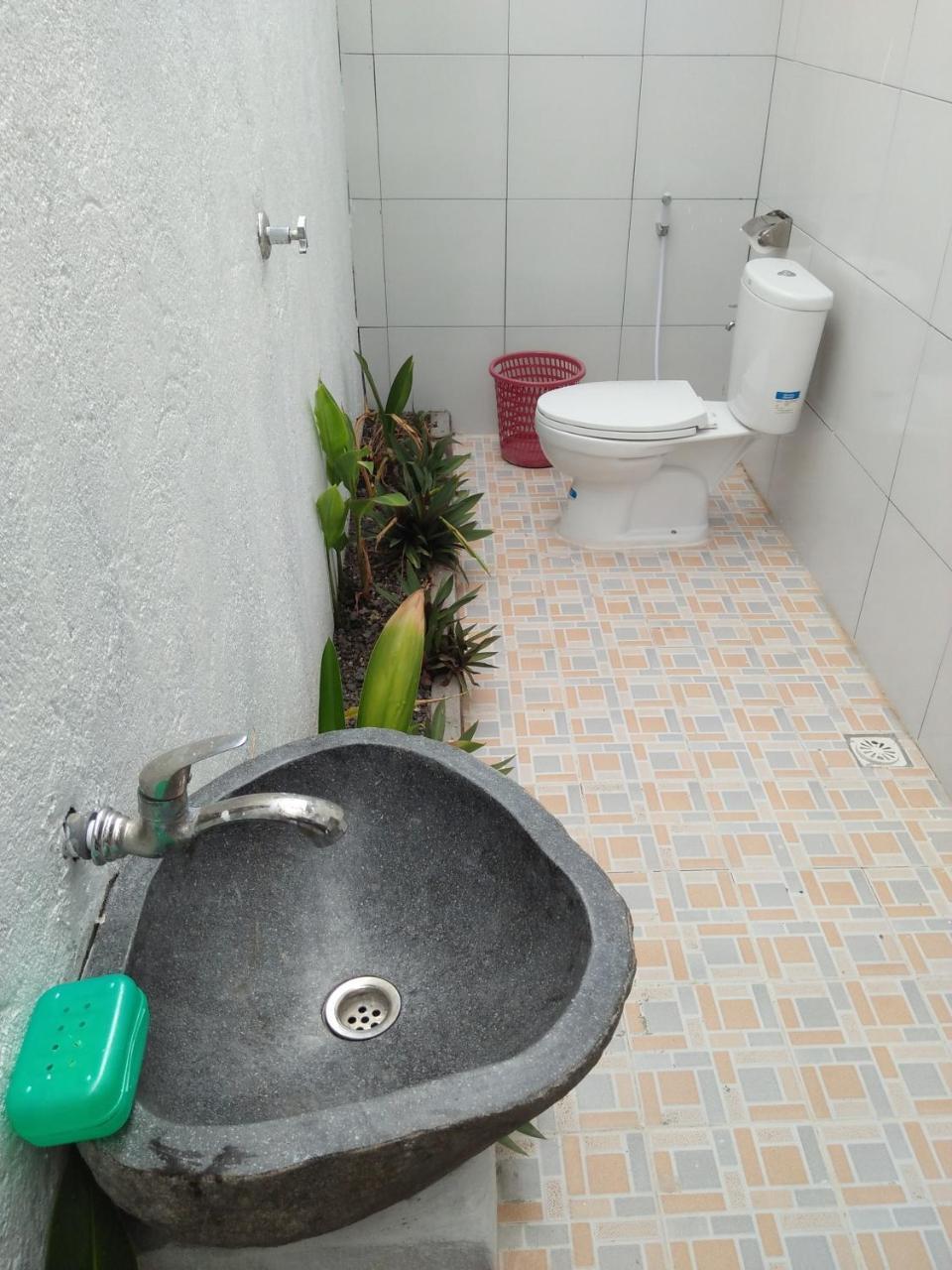 Chemel Homestay Kuta  Bagian luar foto